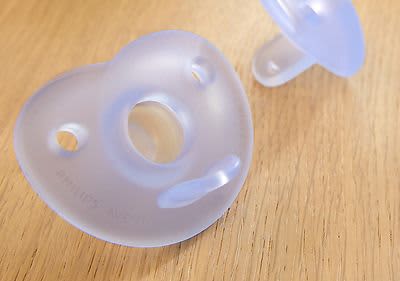 Die Soothies von Philips Avent haben ein einteiliges Design aus 100 % Silikon für medizinische Zwecke.