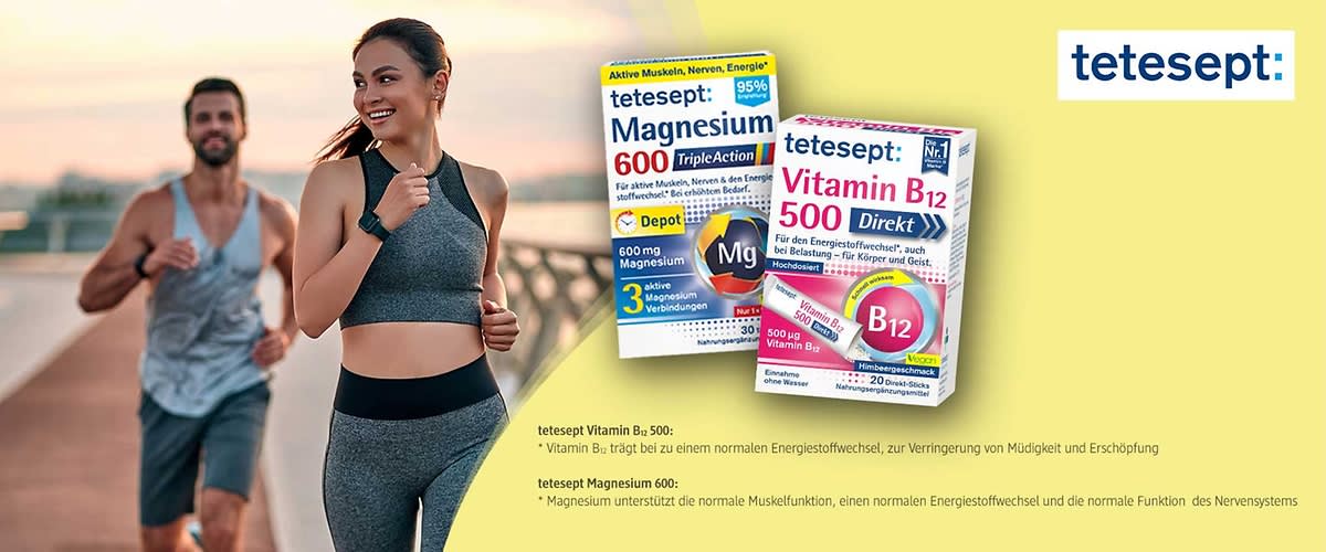 Zwei nebeneinander stehende tetesept-Nahrungsergänzungspackungen vor hellem Hintergrund: links eine weiße Magnesium-Box mit blauem Schriftzug „tetesept: Magnesium 600 TripleAction“ und Hinweisen „Depot“, „600 mg Magnesium“ und „für Muskeln und den Energiestoffwechsel“, rechts eine weiße Vitamin-B12-Box mit rotem Schriftzug „tetesept: Vitamin B12 500 Direkt“ und Hinweis „Für den Energiestoffwechsel, auch bei Belastung – für Körper und Geist“, rechts oben das tetesept-Logo in Blau
