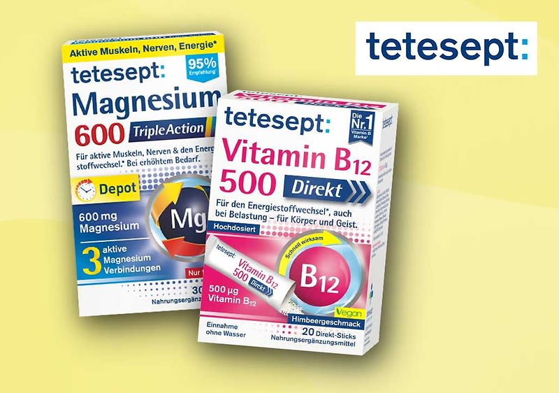 Zwei Packungen tetesept-Nahrungsergänzungsmittel vor hellem Hintergrund: links eine weiße und blaue Packung „tetesept Magnesium 600 TripleAction Depot“ mit großem gelbem Streifen „Bei erhöhter körperlicher Belastung“ und einem schwarzen Kreis mit „Mg“, rechts eine weiße und rosa Packung „tetesept Vitamin B12 500 Direkt“ mit Hinweis „Für den Energiestoffwechsel“ und einer Abbildung eines pinken Lutschtabletten-Sticks sowie dem tetesept-Logo oben rechts
