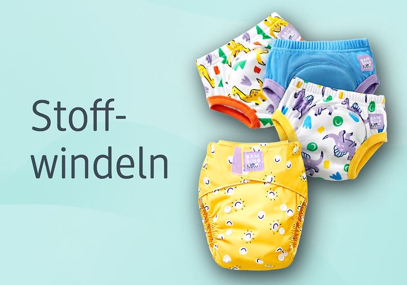 Vier bunte Stoffwindeln mit verschiedenen Tiermustern und einer gelben Windel mit Blumenmuster, daneben der Text „Stoffwindeln“ auf hellblauem Hintergrund
