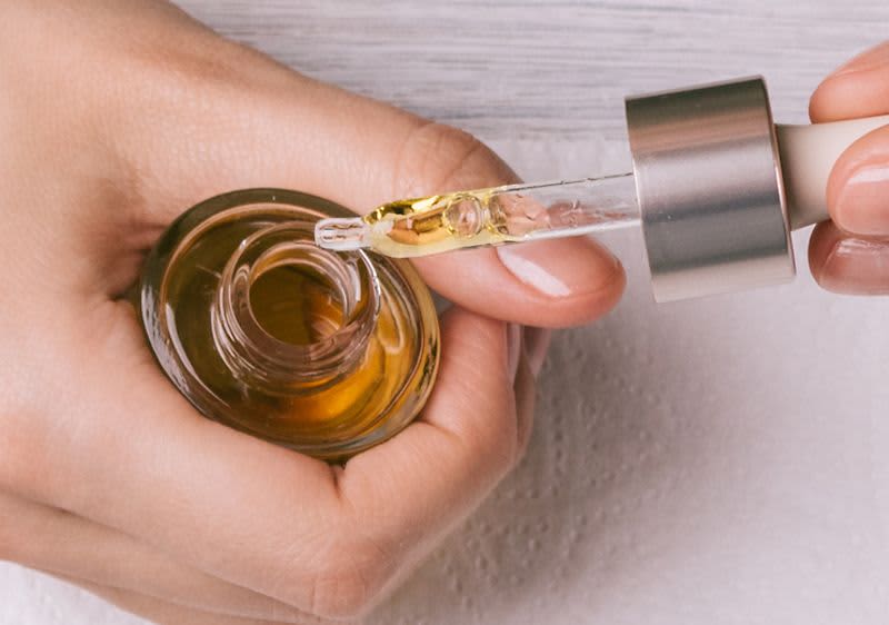 Nagelöl mit Pipette