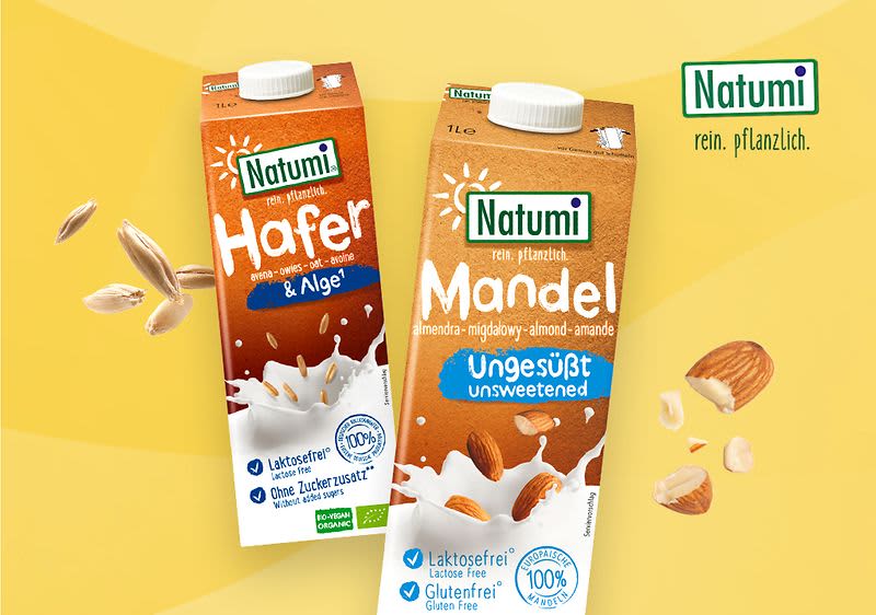 Zwei Pflanzendrinkprodukte von Natumi mit Hafer und Mandel