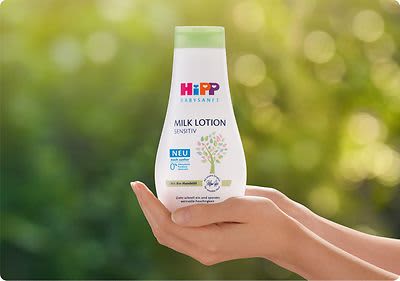 Die Extra weichen Windeln von HiPP Babysanft tragen das Blauer Engel Siegel.