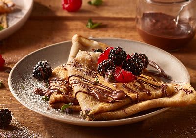 Veganer Buchweizenpfannkuchen mit Haselnusscreme