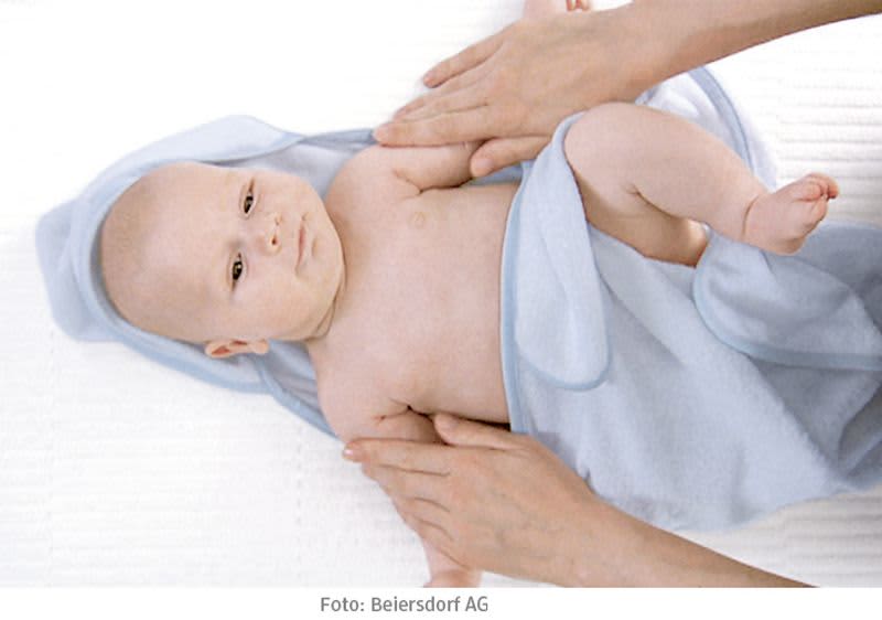 Babymassage von Kopf bis Fuß
