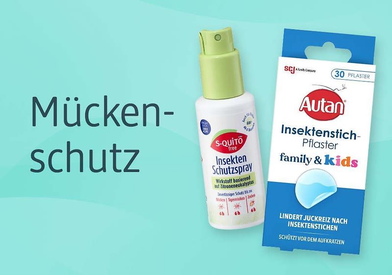 Auf helltürkisfarbenem Hintergrund ein Insektenschutz-Set: links ein weißes Spray mit grünem Sprühkopf und Aufschrift „S-QUITÓ Insekten Schutzspray“, rechts eine Packung Autan Insektenstich-Pflaster mit Aufschrift „Autan Insektenstich-Pflaster family & kids“, daneben großer Text „Mückenschutz“