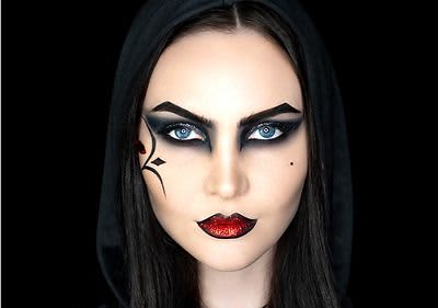 Hexe schminken für Halloween