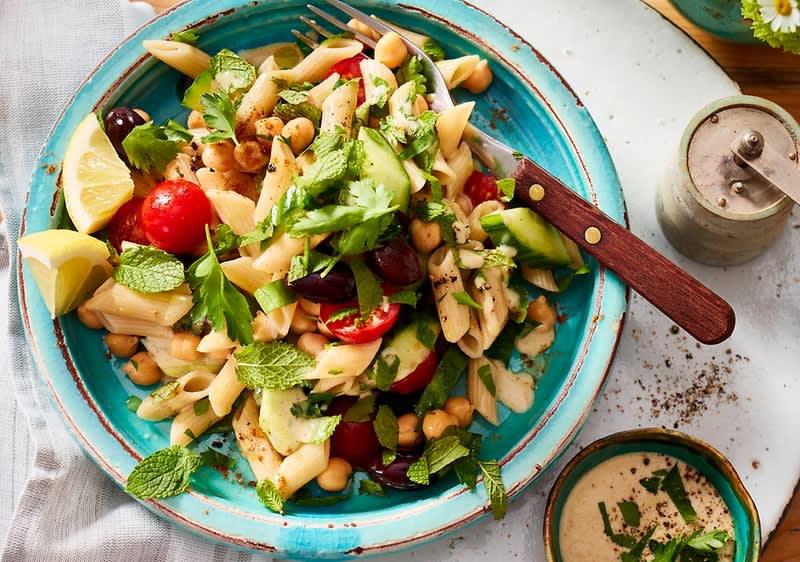 Veganer Pasta-Salat mit Kirchererbsen