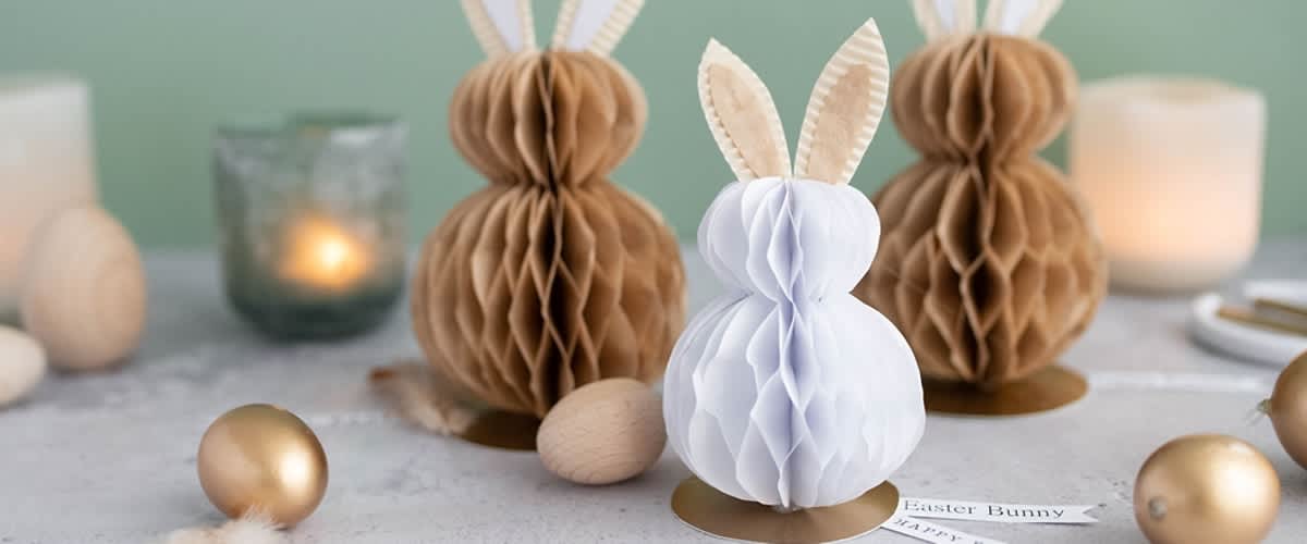 Osterhasen in Wabenform