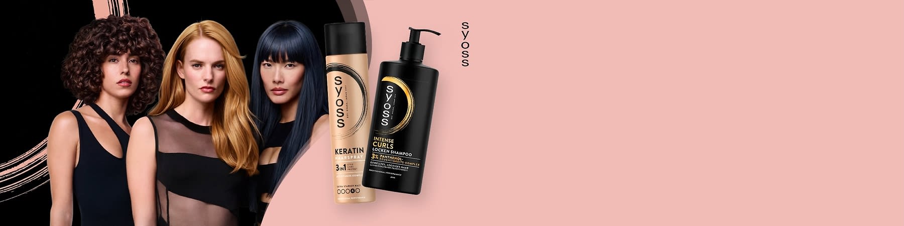 Zwei Syoss Haarpflegeprodukte vor einem rosa Hintergrund, links eine goldene Sprühflasche mit der Aufschrift Syoss Keratin Haarspray , rechts eine schwarze Pumpflasche mit der Aufschrift Syoss Intense Curls Locken Shampoo, beide Produkte sind nebeneinander platziert und der Markenname Syoss steht vertikal am rechten Bildrand.