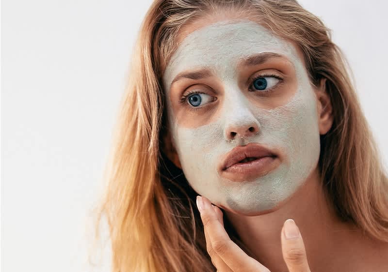 So trägst Du Deine selbstgemachte Gesichtsmaske auf