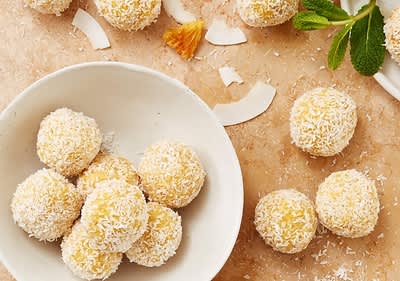Ananas-Kokos-Balls mit Mango und Ingwer