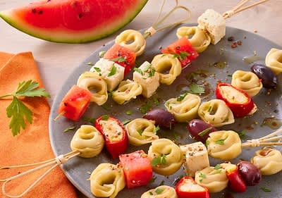 Griechische Tortellini-Spieße