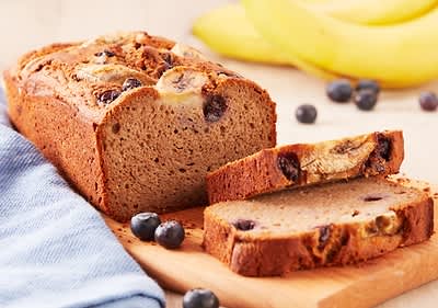 Bananenbrot mit Heidelbeeren