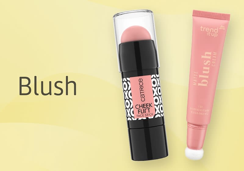 Zwei rosafarbene Blush-Produkte