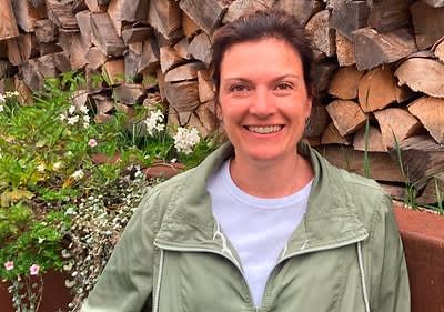 Christine Sebastian lächelt in die Kamera