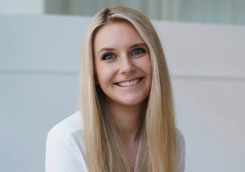 Melanie Duré-Barte lächelt in die Kamera