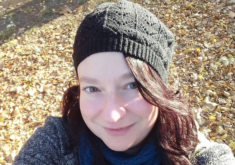 Sandra Scheffler lächelt in die Kamera