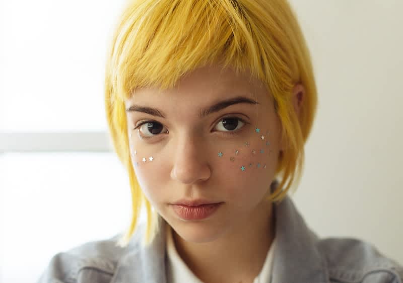 Glitzersteine Make-up