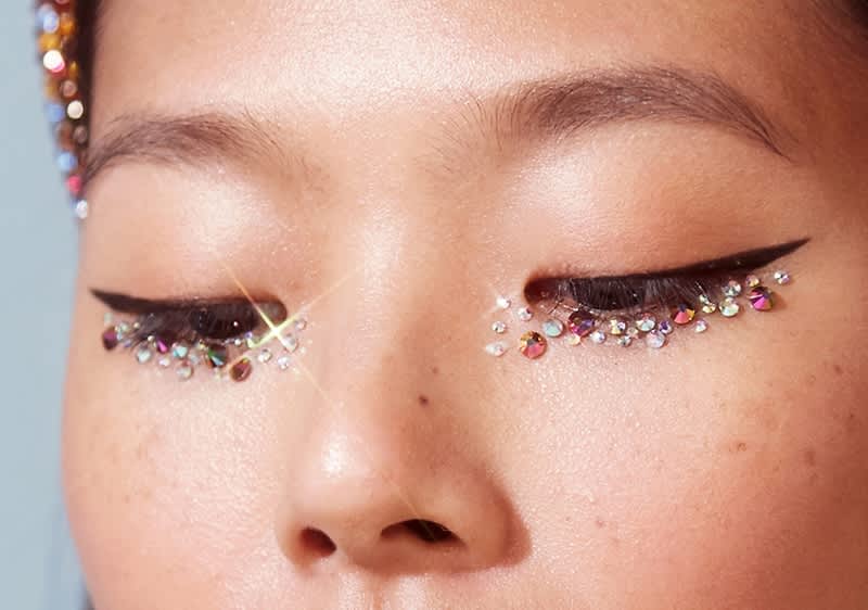 Glitzersteine Make-up