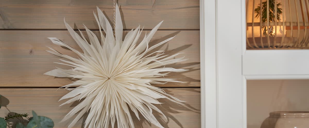 Filigraner Papierstern Aufmacher