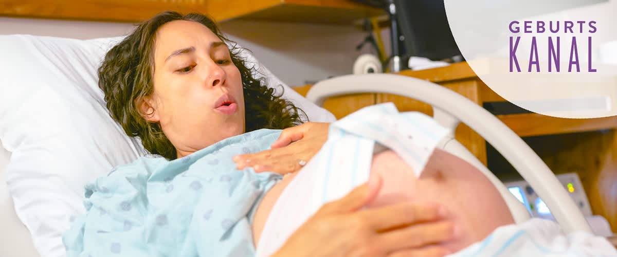 Schwangere mit Wehen im Krankenhaus