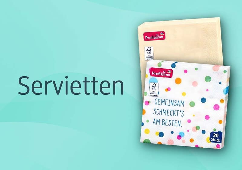 Zwei Packungen Servietten der Marke Profissimo, eine beige quadratisch, davor eine weiße mit bunten Punkten und dem Aufdruck „GEMEINSAM SCHMECKT'S AM BESTEN. 20 Stück“, auf türkisem Hintergrund und daneben das Wort „Servietten“