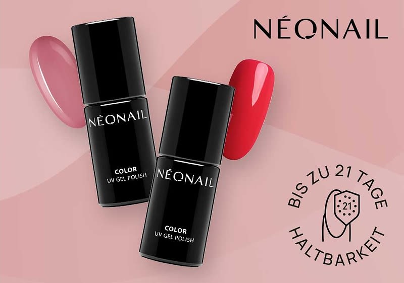 Zwei schwarze Flaschen mit der Aufschrift „NEONAIL COLOR UV GEL POLISH“ vor einem rosa Hintergrund. Rechts daneben ein roter Nagel und der Text „Bis zu 21 Tage Haltbarkeit“ mit einem stilisierten Kalender-Symbol
