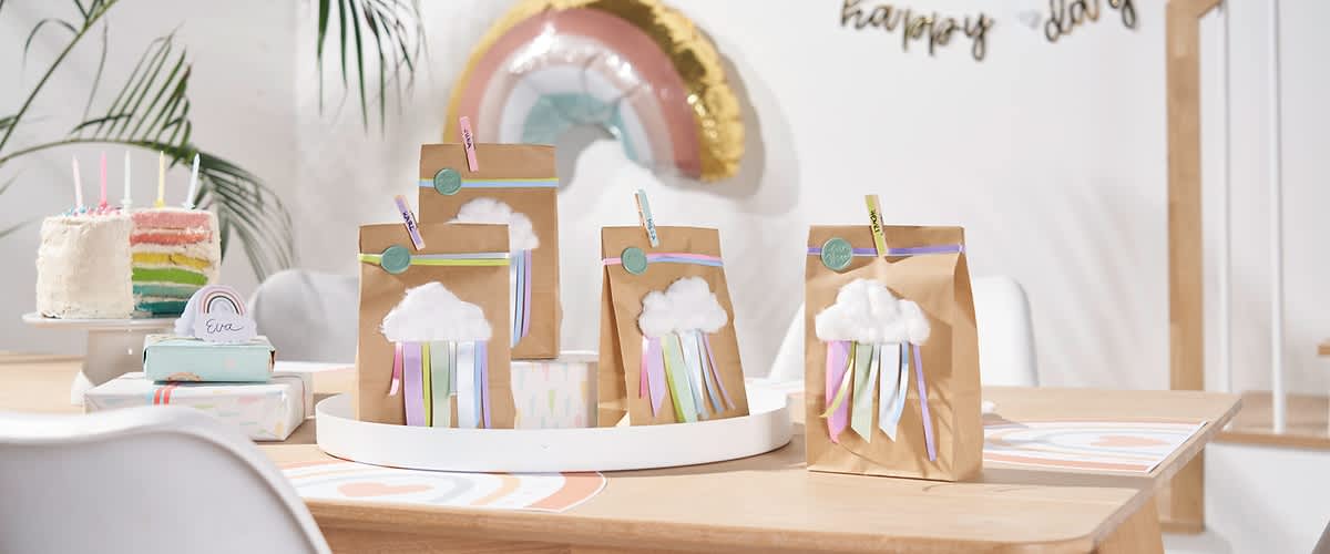 Regenbogen Geschenktüte für den Kindergeburtstag
