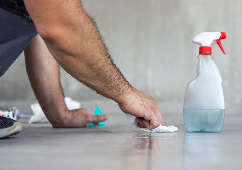 Balkon reinigen: Tipps & Infos