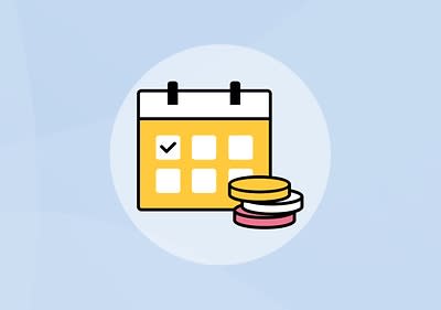 Eine Illustration zeigt einen gelben Kalender mit einem Häkchen auf einem Datum und drei Münzen in den Farben Gelb, Weiß und Rosa davor