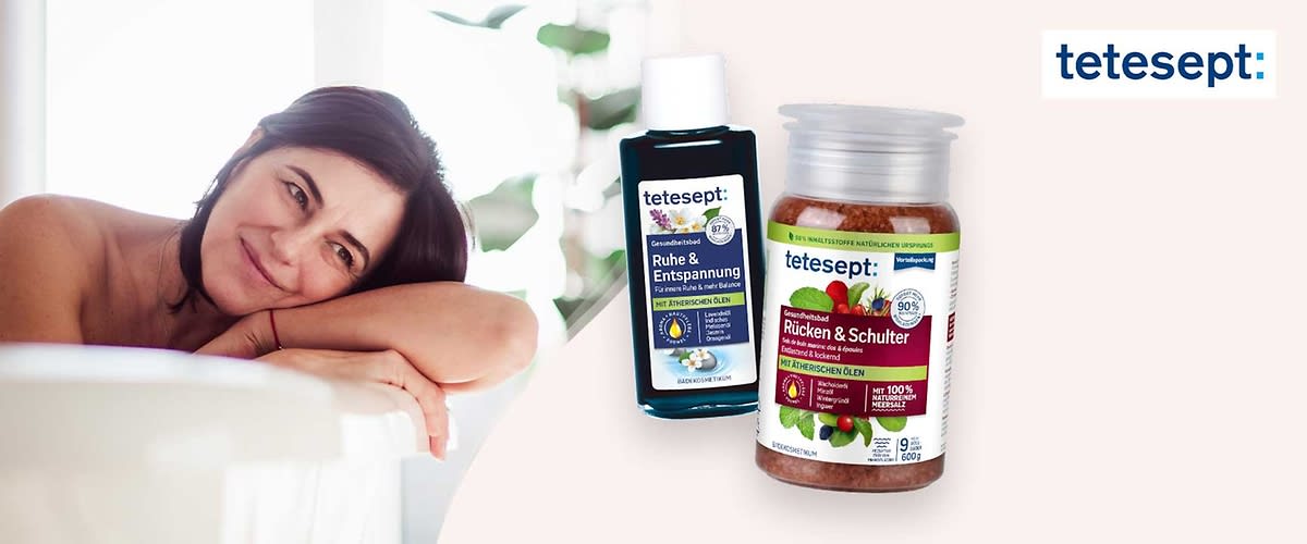 Zwei Produktverpackungen der Marke tetesept, links eine blaue Flasche mit der Aufschrift „Ruhe & Entspannung“ und Lavendelmotiv, rechts ein Behälter mit der Aufschrift „Rücken & Schulter“ und Kirschmotiv