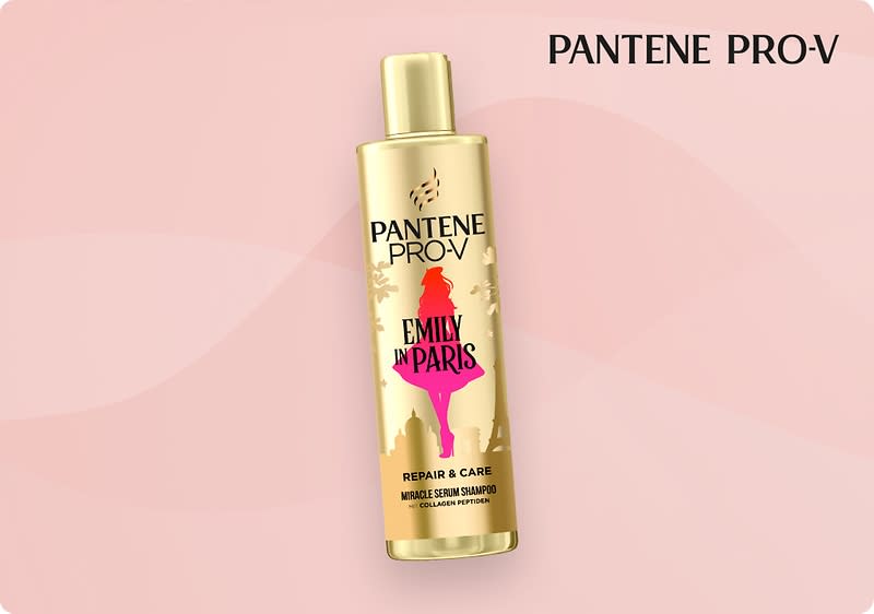 Shampoo von Pantene Pro V Emily in Paris 