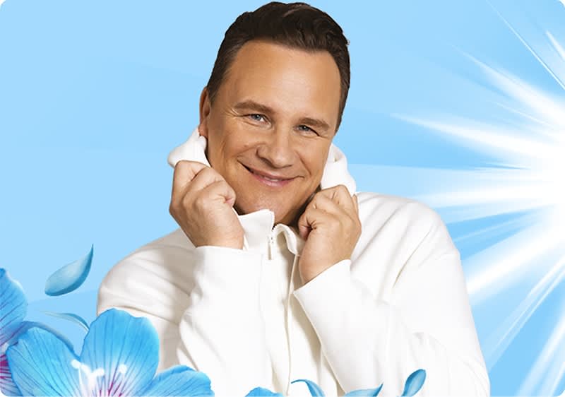 Guido Maria Kretschmer empfiehlt die Lenor Kollektion für strahlende Reinheit, Weichheit & Frische.