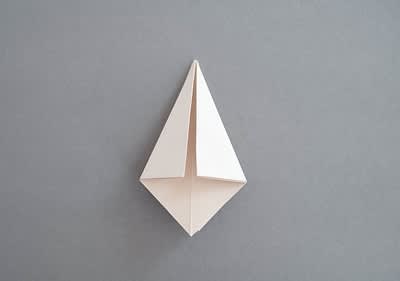 Weihnachtsbaumaufsteller aus Papier