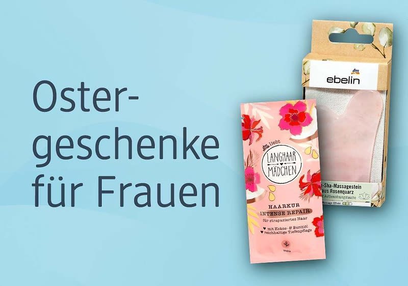 Hellblauer Hintergrund mit schwarzem Text „Ostergeschenke für Frauen“ und zwei gezeigten Produkten: links eine rosa Verpackung der Marke „Langhaarmädchen“ mit Blumenmotiv und Aufschrift „Haarkur Intense Repair“, rechts eine ebelin Herz-förmiger Massagestein in Pappverpackung