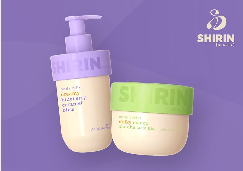 Zwei Körperbutter-Verpackungen von Shirin Beauty, links milky mango matcha latte bliss in grün, rechts creamy blueberry caramel bliss in lila, vor einem lila Hintergrund mit dem Shirin Beauty Logo