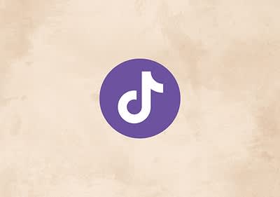 TikTok-Logo auf beigem Hintergrund