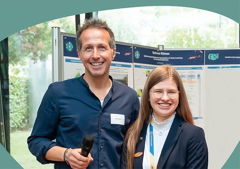 Foto von Willi Weitzel und Lilly Schwarz im Digitalministerium in der Hessischen Landesvertretung in Berlin