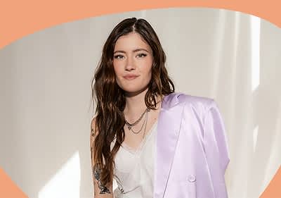 Interviewbild mit Sängerin Madeline Juno