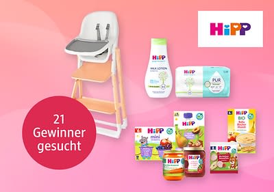 Eine Collage mit einem Kinderhochstuhl, und verschiedene HiPP-Produkten daneben.