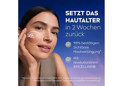Eine Frau hält ihre Hand an ihr Gesicht, daneben steht in weißer Schrift auf blauem Hintergrund: SETZT DAS HAUTALTER in 2 Wochen zurück, darunter zwei Punkte: 98% bestätigen: Sichtbare Hautverjüngung* und Mit revolutionärem EPICELLINE®, am unteren Rand steht in kleinerer Schrift: *Klinische Studie mit 43 Frauen, 2024, 98% zeigten Anzeichen von Hautverjüngung (Verbesserung der Festigkeit/Ersatzteil, Lifting-Effekt, Ausstrahlung)