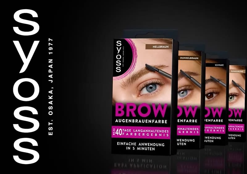 Vier Packungen der Augenbrauenfarben von syoss in verschiedenen Farbnuancen auf schwarzem Hintergrund, links das syoss Logo in Weiß