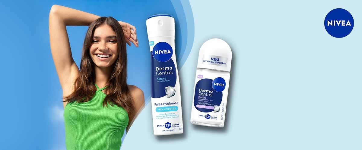 Zwei Nivea Derma Control Produkte auf einem hellblauen Hintergrund