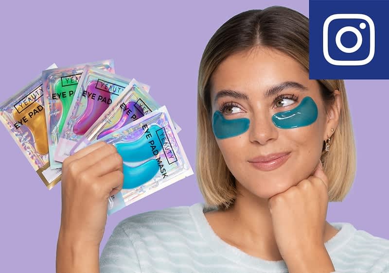 Eine Person hält fünf bunte Verpackungen von Eye Pads in der Hand, die Farben sind Blau, Lila, Rosa, Grün und Gelb, oben rechts das Instagram-Logo