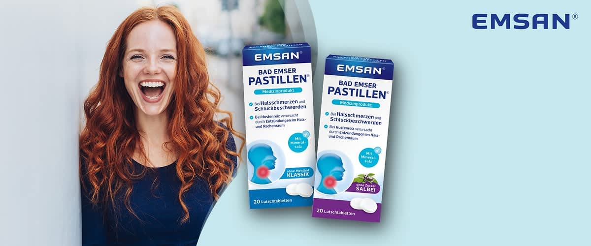 Zwei Verpackungen von Emsan Bad Emser Pastillen, links Klassik mit blauem Design und rechts Salbei mit lila Design, jeweils 20 Lutschtabletten, beide mit der Aufschrift „Bei Halsschmerzen und Schluckbeschwerden“ und „Mit Mineralsalz“