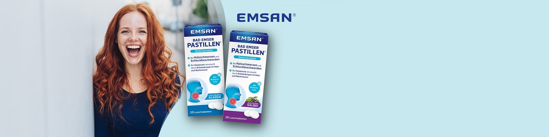 Eine Nasendusche von EMSAN mit blauer Kappe und transparentem Behälter, daneben die Verpackung mit der Aufschrift „Nasendusche Komplett-Set zur sanften Reinigung“ und „10x Nasenspülsalz“