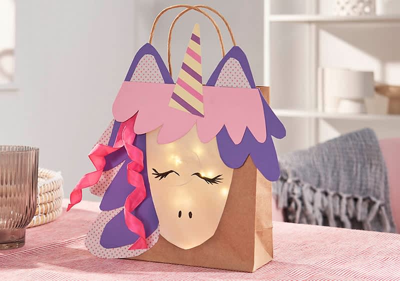 Einhorn-Laterne basteln: eine bezaubernde Bastelidee für den Herbst