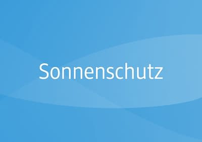 Der Teaser zeigt hellblauen Hintergrund mit dem weißen Text „Sonnenschutz“ und springt zum Sortiment