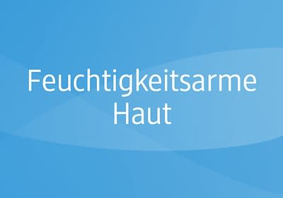 Der Teaser zeigt hellblauen Hintergrund mit dem weißen Text „feuchtigkeitsarme Haut“ und verlinkt auf das Sortiment